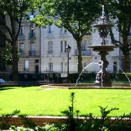 Appartement Le Loft 1936 : Centre-ville + Parking Prive *
